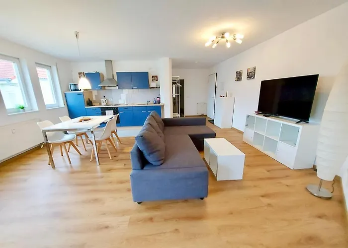 Cozy-Livings / Parkplatz, Top-Lage, Balkon, Kueche